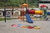 En Murano, los vecinos les regalan un parque a los niños